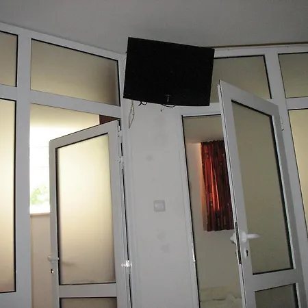 מלון דירות Milennia Family 4*