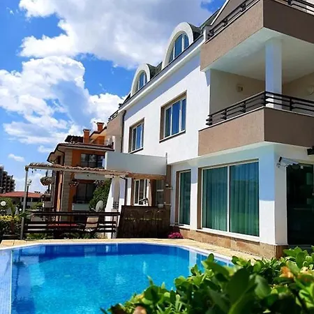 Milennia Family Aparthotel 3*