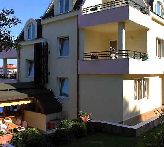 Aparthotel Milennia Family 4*